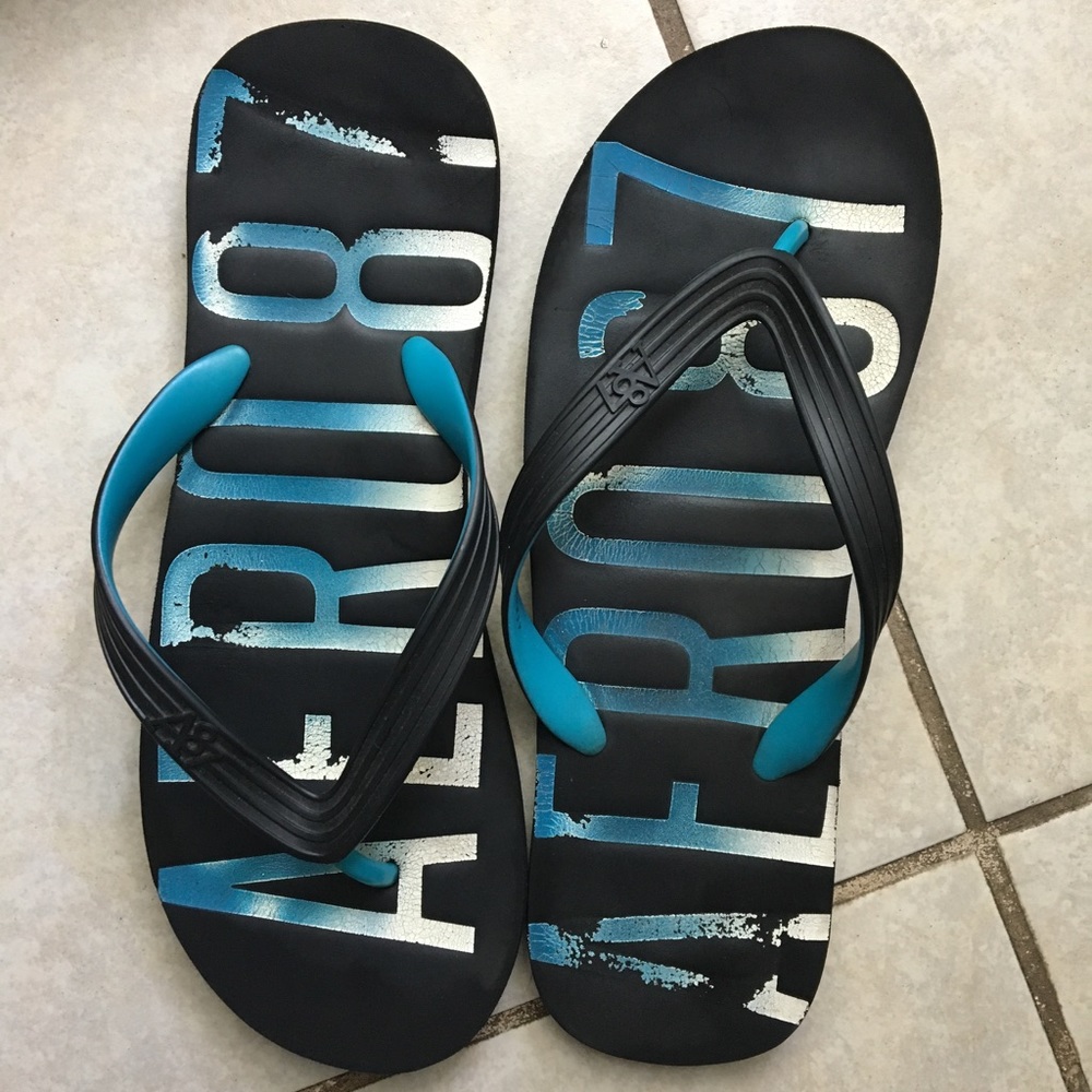 aeropostale mens aero stamped flip-flop